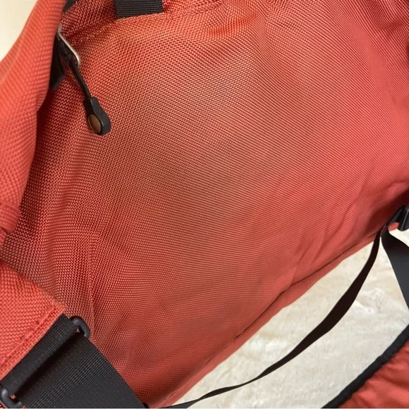 Patagonia Half Mass Laptop Messenger Bag Commuter Briefcase Orange Black - Picture 13 of 16